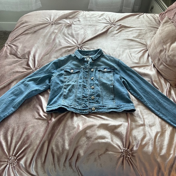 Basic Denim Jacket - Picture 7 of 11